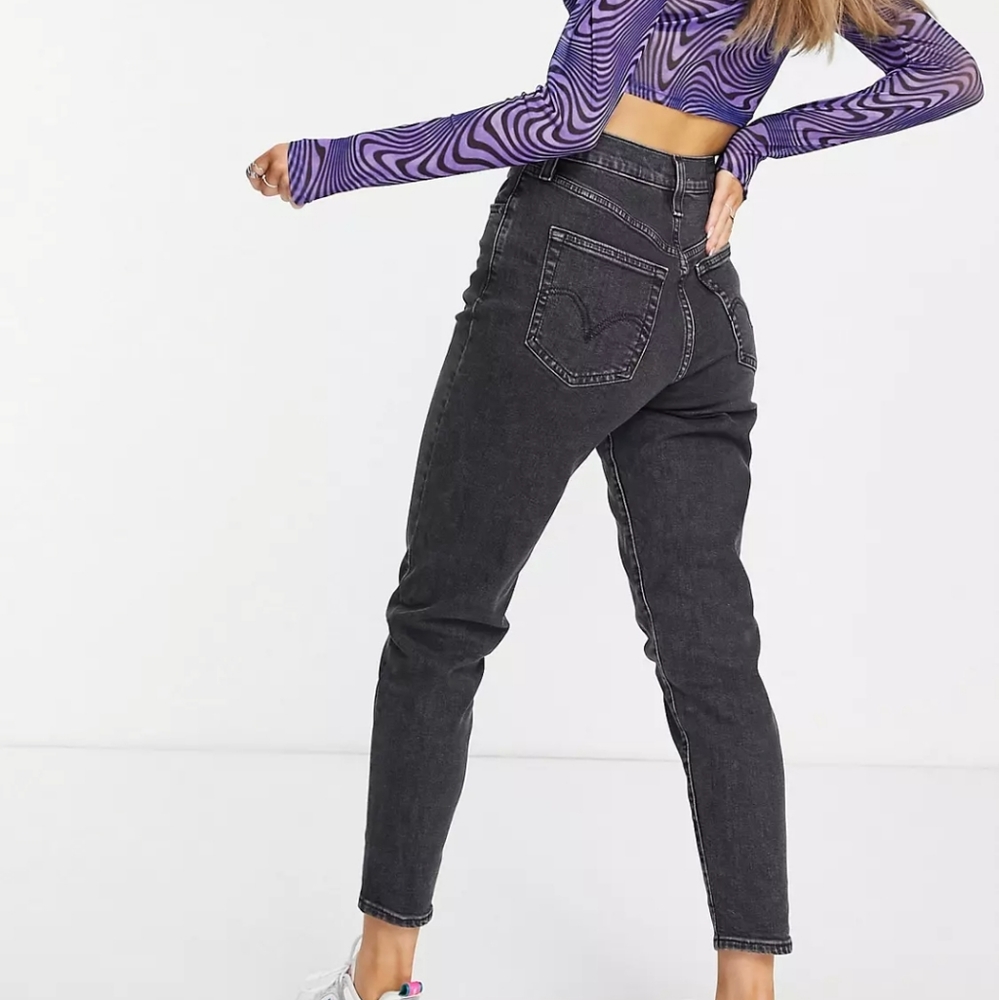 Levi's High Waisted Taper Jeans